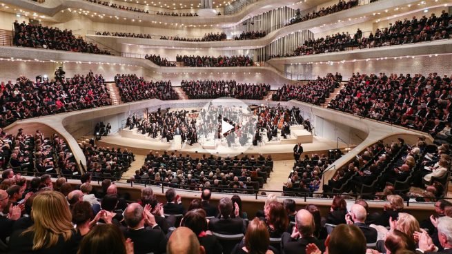 Hamburgo inaugura su espectacular y carísima Filarmónica con un concierto a la altura