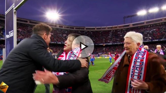 El Atlético de Madrid regaló un emocionante homenaje a sus socios más veteranos