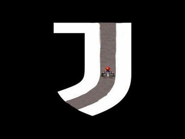 La Juventus apuesta por un escudo futurista y se convierte en el hazmerreír de las redes