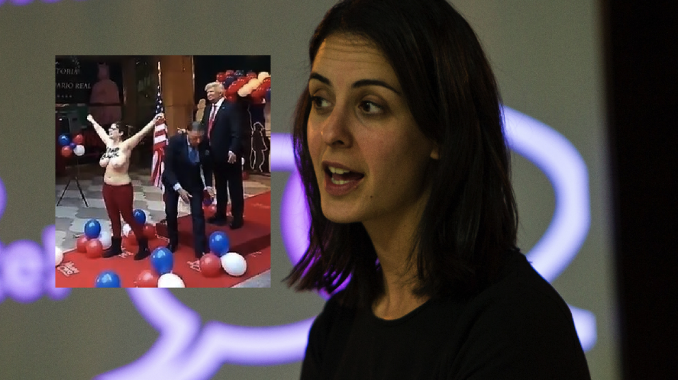 La política de Podemos Rita Maestre y la protesta en el Museo de Cera. (Foto: FK, TW)