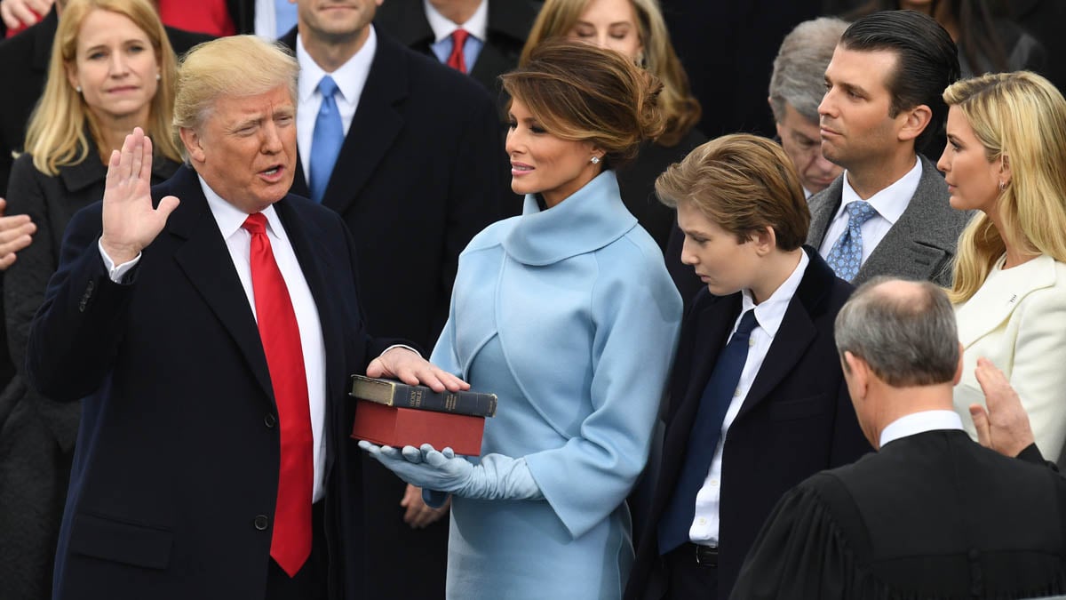 Donald Trump jura su cargo como presidente de Estados Unidos (Foto: AFP)