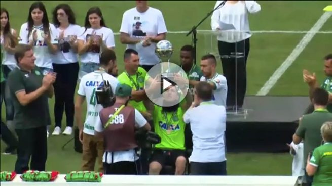 Lágrimas, emoción y goles en el día que el Chapecoense volvió a jugar al fútbol