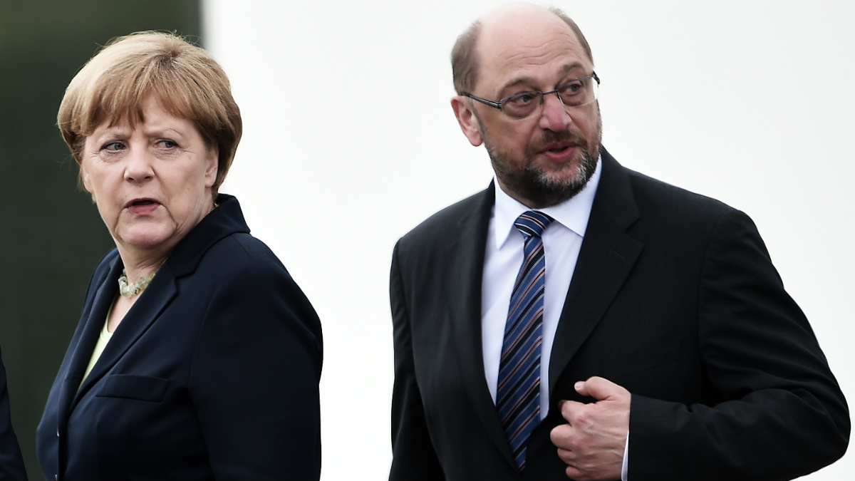 La canciller alemana Angela Merkel y Martin Schulz. (AFP)