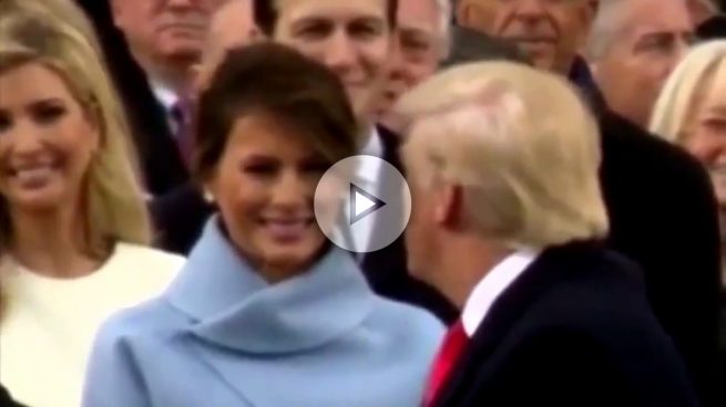 La ¿falsa? sonrisa de Melania Trump en el día de la investidura de su marido se hace viral