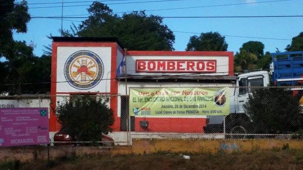 "Bomberos en Acción".