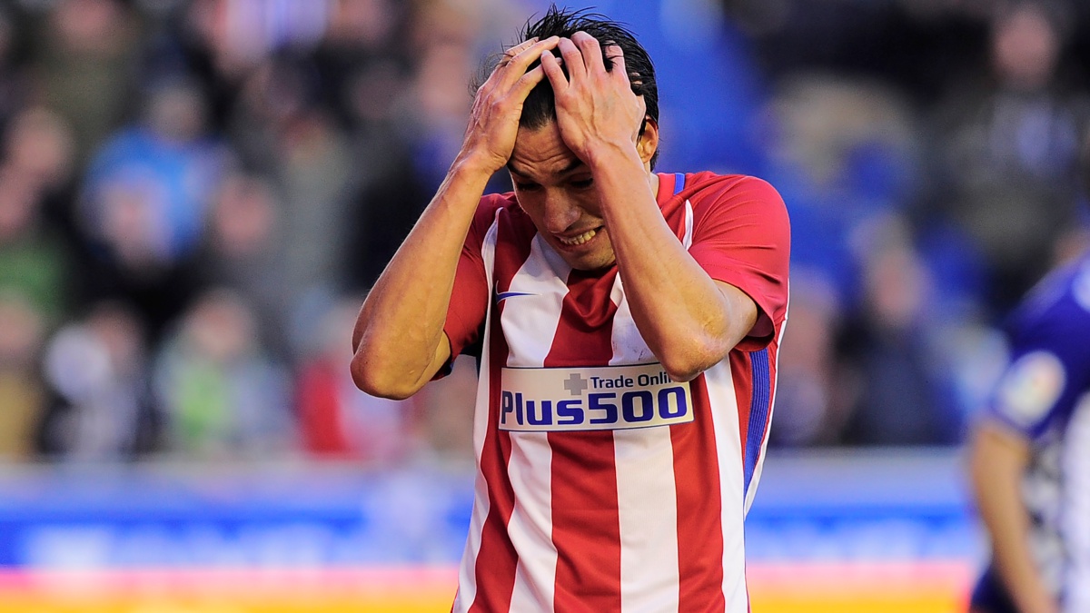 Nico Gaitán se lamenta tras fallar una ocasión clara de gol para el Atlético