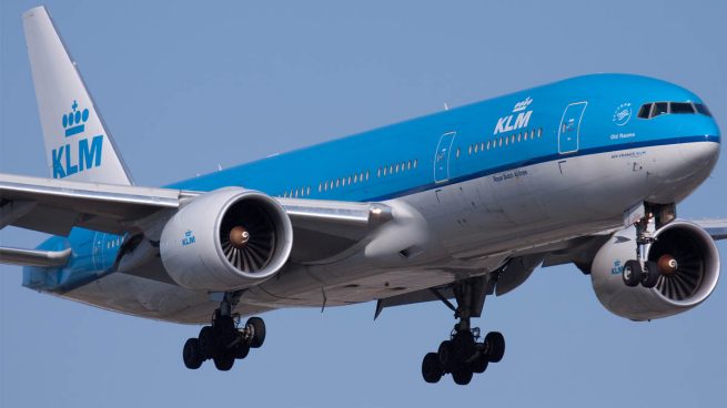 La holandesa KLM es la primera aerolínea en vetar a pasajeros en vuelos a EEUU tras la orden de Trump