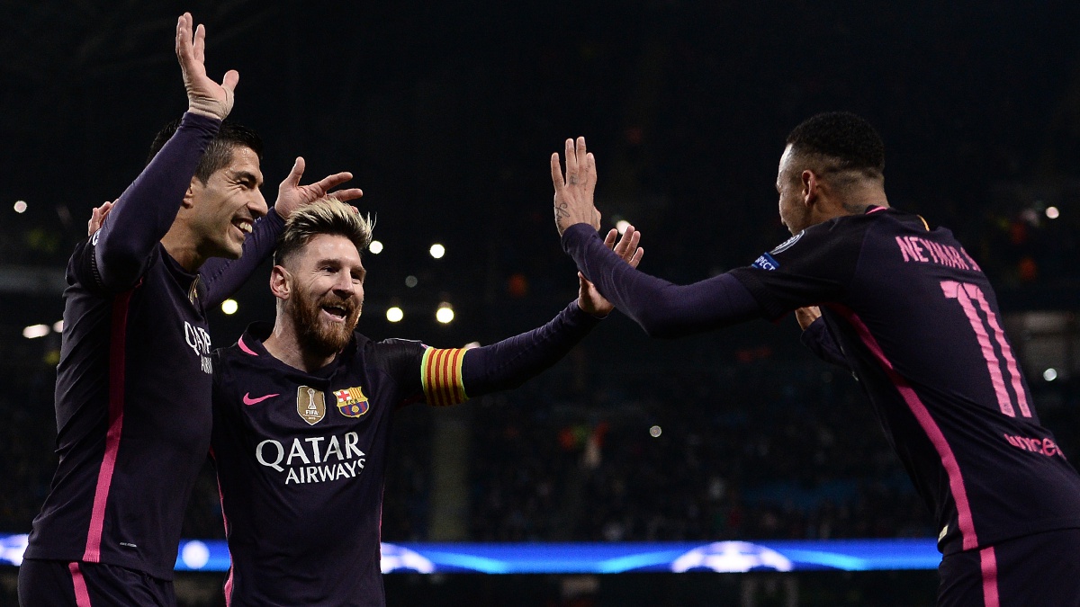 Luis Suárez, Messi y Neymar celebran un tanto con el Barça
