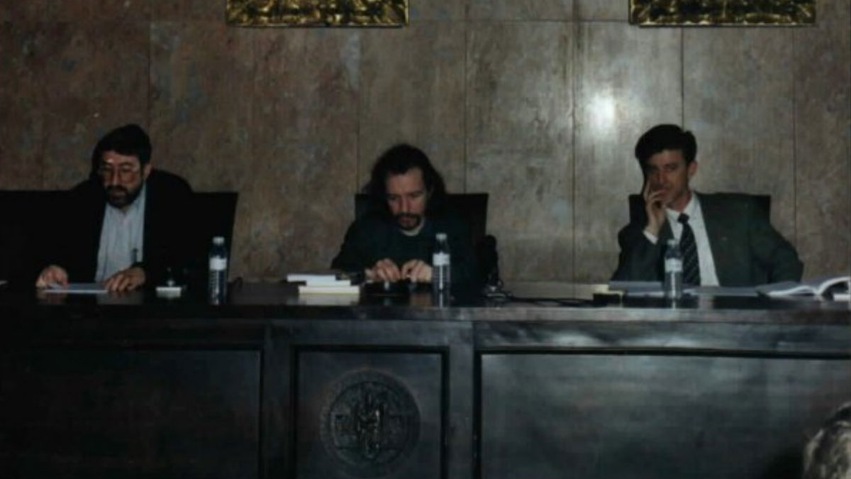 El boticario, Rafael Sancho; el presidente de la SECA, Alfonso de la Figuera y el actual alcalde de Zaragoza, Pedro Santisteve. (Foto: Facebook)