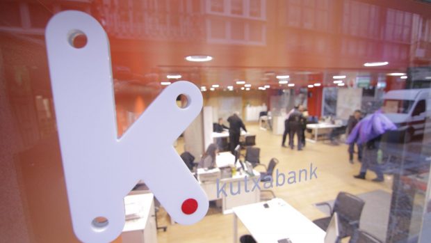 Imagen de una oficina de Kutxabank.