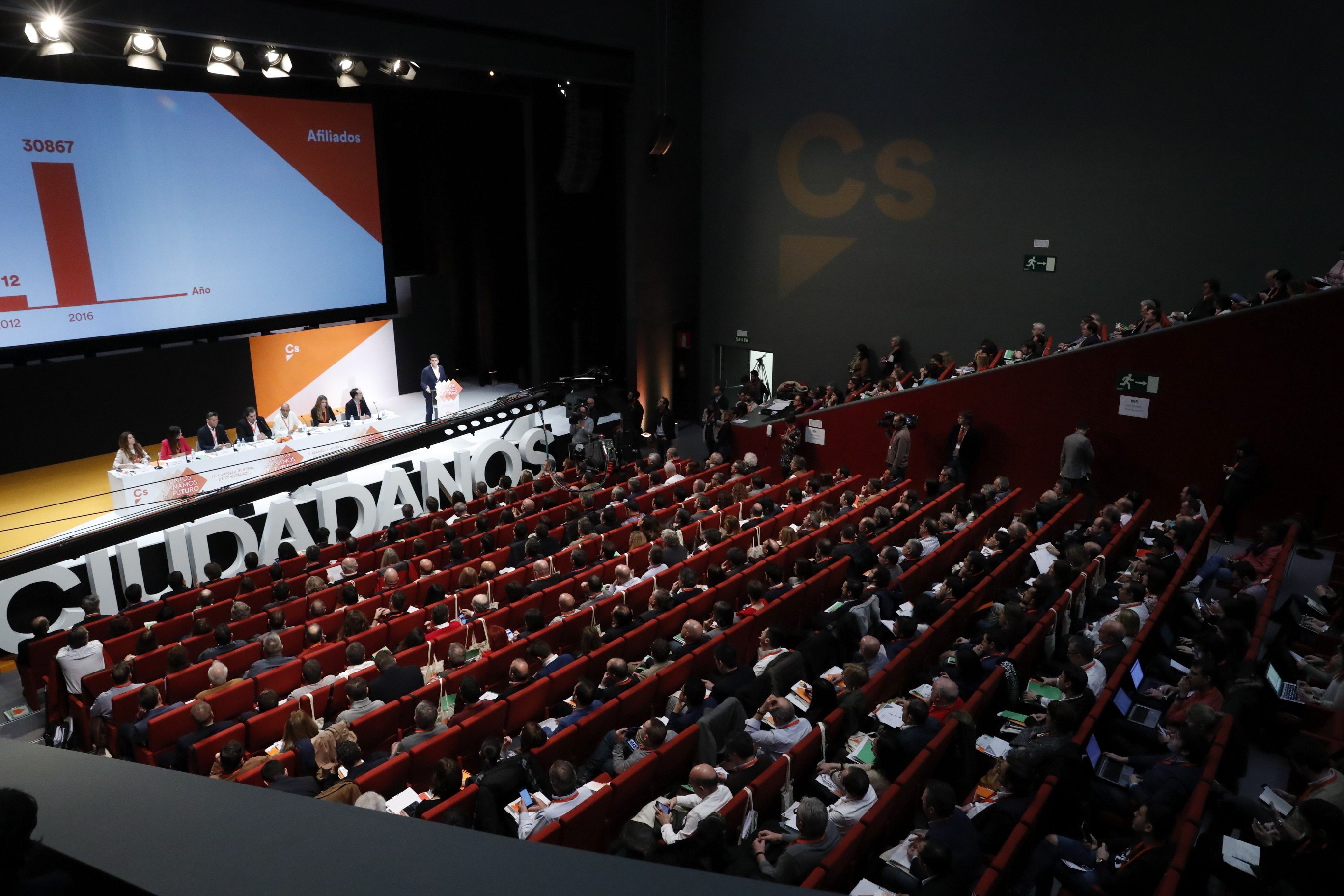 Vista de la IV Asamblea de C’s, en el Teatro Nueva Coslada, en Coslada (Madrid)