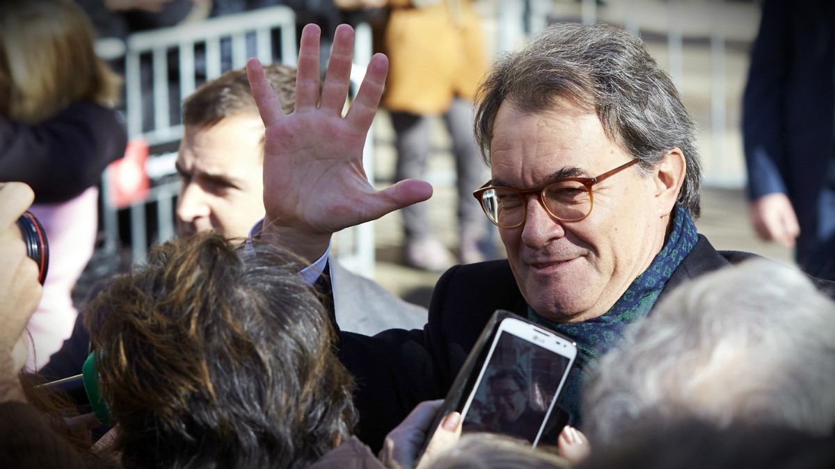 Artur Mas, a la salida de la primera jornada del juicio contra él por el 9N. (EFE)