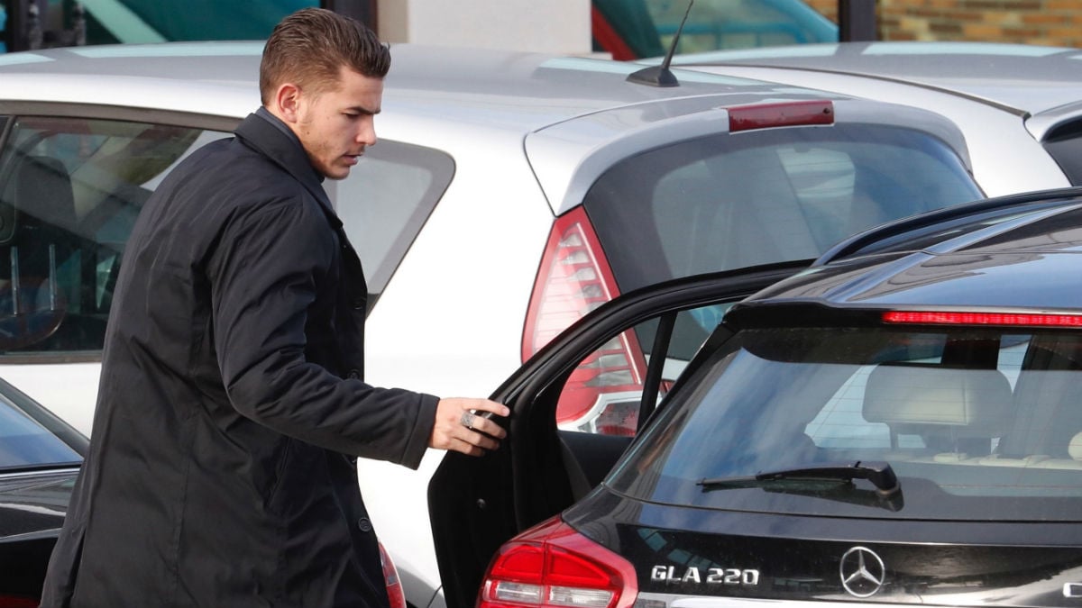 Lucas Hernández, a su llegada a los juzgados de Majadahonda. (EFE)