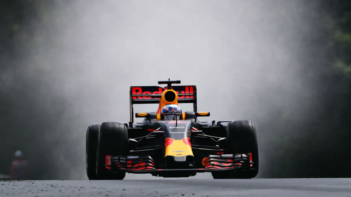 Red Bull tendrá que fabricar un chasis prodigioso si de verdad quiere batir a Mercedes esta temporada. (Getty)