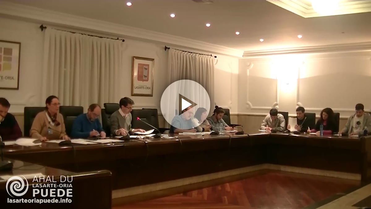 Pleno municipal de Lasarte (Guipúzcoa), este martes.