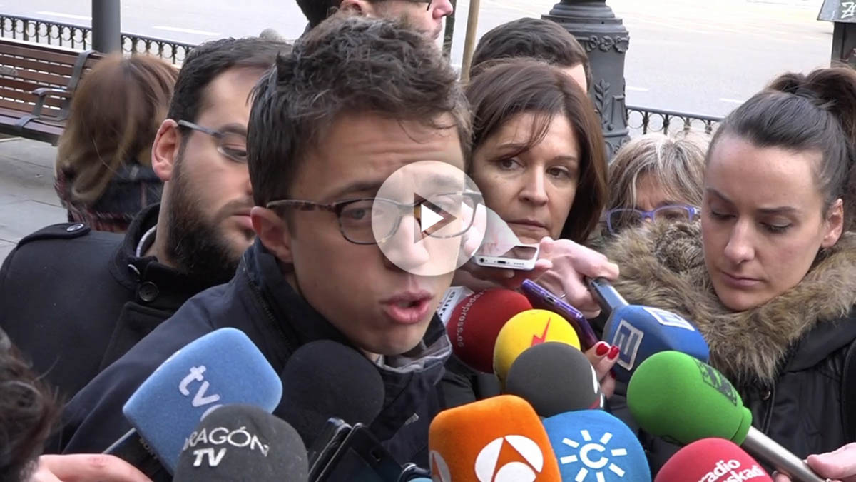 Íñigo Errejón, a la entrada del Círculo de Bellas Artes en Madrid. (Vídeo: Enrique Falcón)