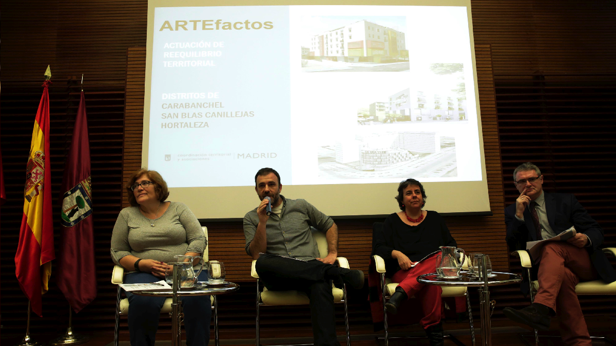 Los ediles Yolanda Rodríguez, Nacho Murgui, Esther Gómez y el director general de descentralización. (Foto: Madrid)