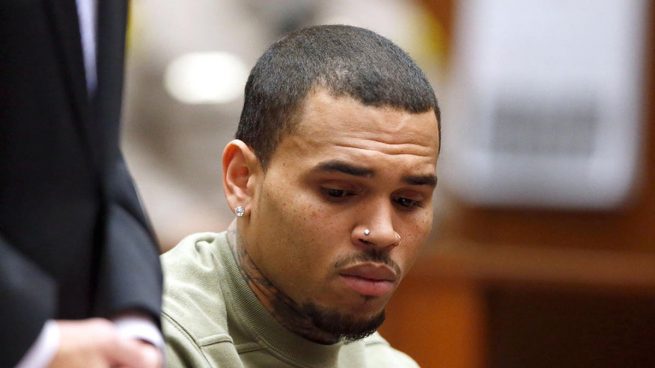 Orden de alejamiento para Chris Brown por intentar matar a su «ex»