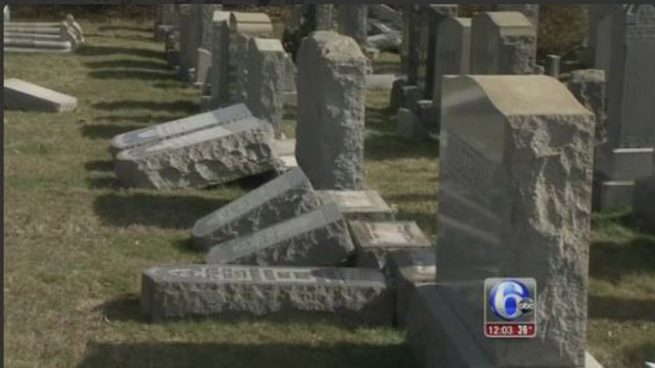 Aparecen destrozadas lápidas de un cementerio judío de Filadelfia