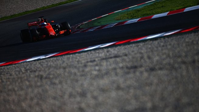 Fernando Alonso con el McLaren-Honda MCL32 Getty)