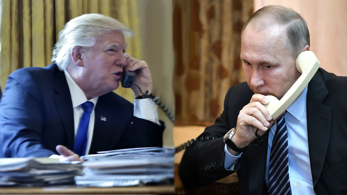 Los presidentes de EEUU, Donald Trump, y de Rusia, Vladimir Putin, hablan por teléfono. (AFP)