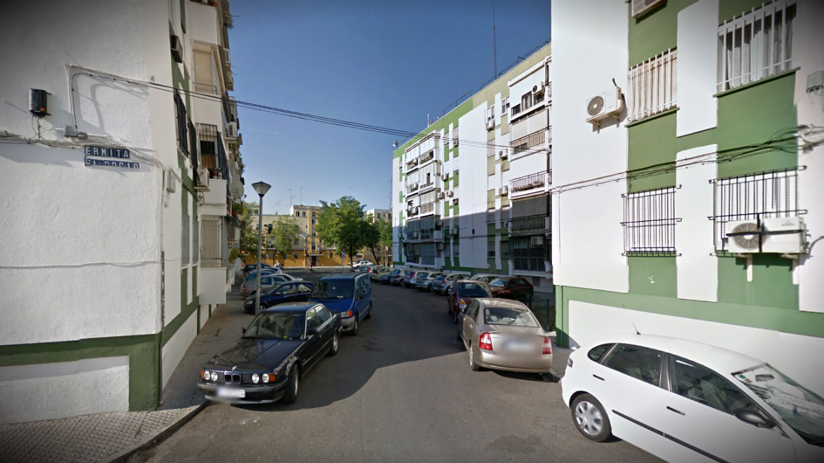Calle Ermita del Rocío de Sevilla, lugar del suceso.