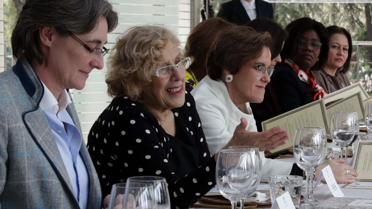 La alcaldesa de Madrid, Manuela Carmena, en un encuentro con mujeres. (Foto: Madrid)