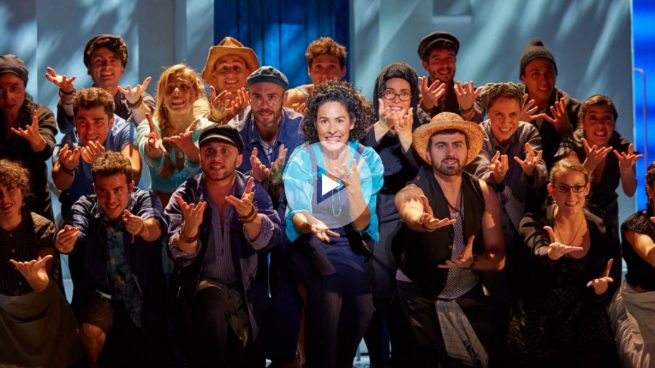 La compañía de Mamma Mia! emocionada por volver a la Gran Vía madrileña en un renovado Teatro Coliseum