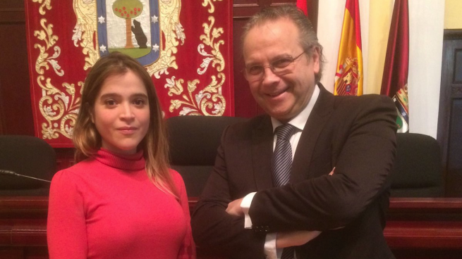 Carmona recibe a la hija del preso venezolano Antonio Ledezma