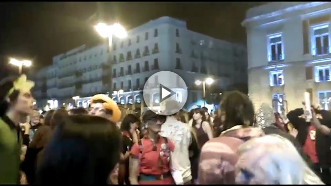 Podemos monta una ‘rave’ en la Puerta del Sol con la excusa de protestar contra la violencia machista