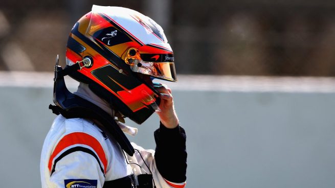 Stoffel Vandoorne con gesto de resignación tras otra jornada dura para McLaren-Honda (Getty)