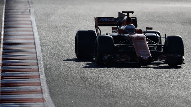 Fernando Alonso durante su última día de test en Montmeló Getty)