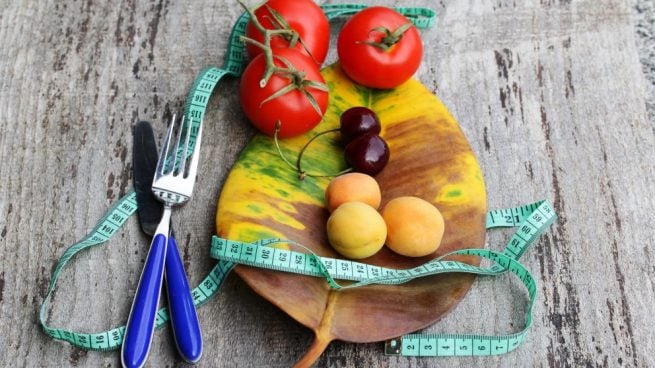 Cómo evitar el estrés y la ansiedad cuando estás a dieta Comer-menos-655x368