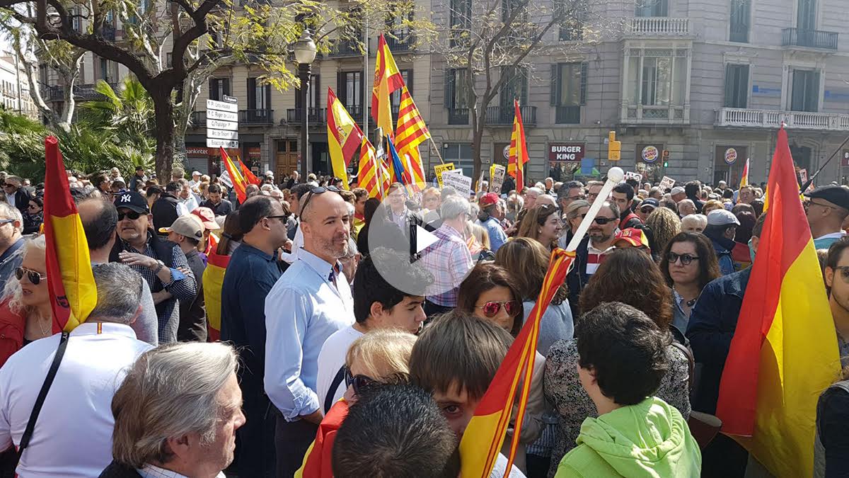 Manifestación en Barcelona contra la independencia (Foto: Manolo Riera).