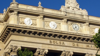 Imagen exterior de la Bolsa de Madrid (Foto: Flickr)