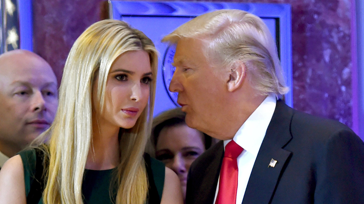 Donald Trump y su hija Ivanka.(Foto:AFP)