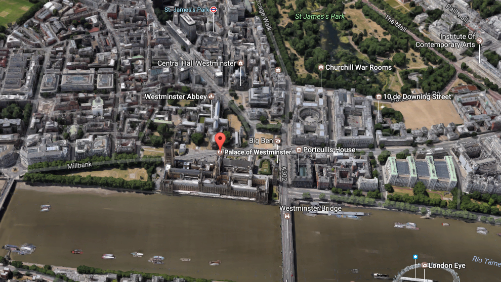 El Parlamento de Londres, la Abadía de Westminster (arriba) y el Hospital de St. Thomas al otro lado del puente sobre el Támesis, escenarios del ataque.