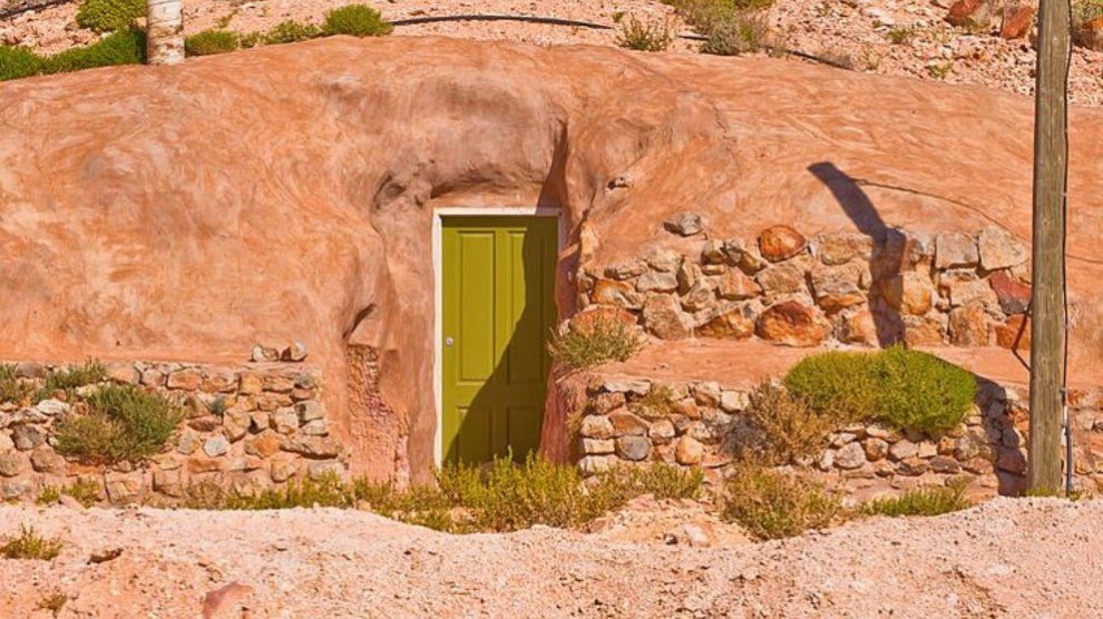 Son ciudades algo extrañas que parecen de otra dimensión.