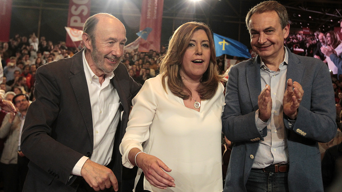 Alfredo Pérez Rubalcaba, Susana Díaz y José Luis Rodríguez Zapatero. (Foto: Francisco Toledo / Okdiario)