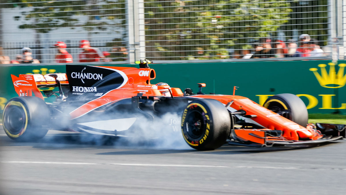 Honda está trabajando a marchas forzadas en una evolución para el motor del McLaren que podría llegar en el Gran Premio de Mónaco. (Getty)