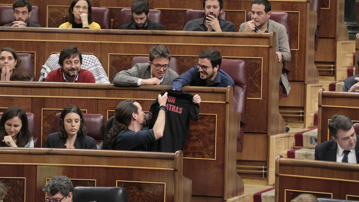El secretario general de Podemos, Pablo Iglesias, en el Hemiciclo. (Foto: Francisco Toledo)