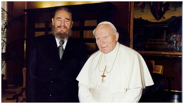 Fidel Castro con el Papa Juan Pablo II. Foto: Agencias