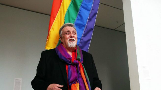 Gilbert Baker, creador de la bandera LGTB arcoíris. Foto: AFP