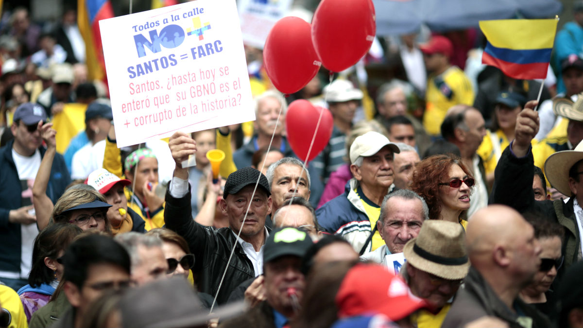 Manifestación en Bogotá contra el Gobierno de Santos (Foto: AFP).