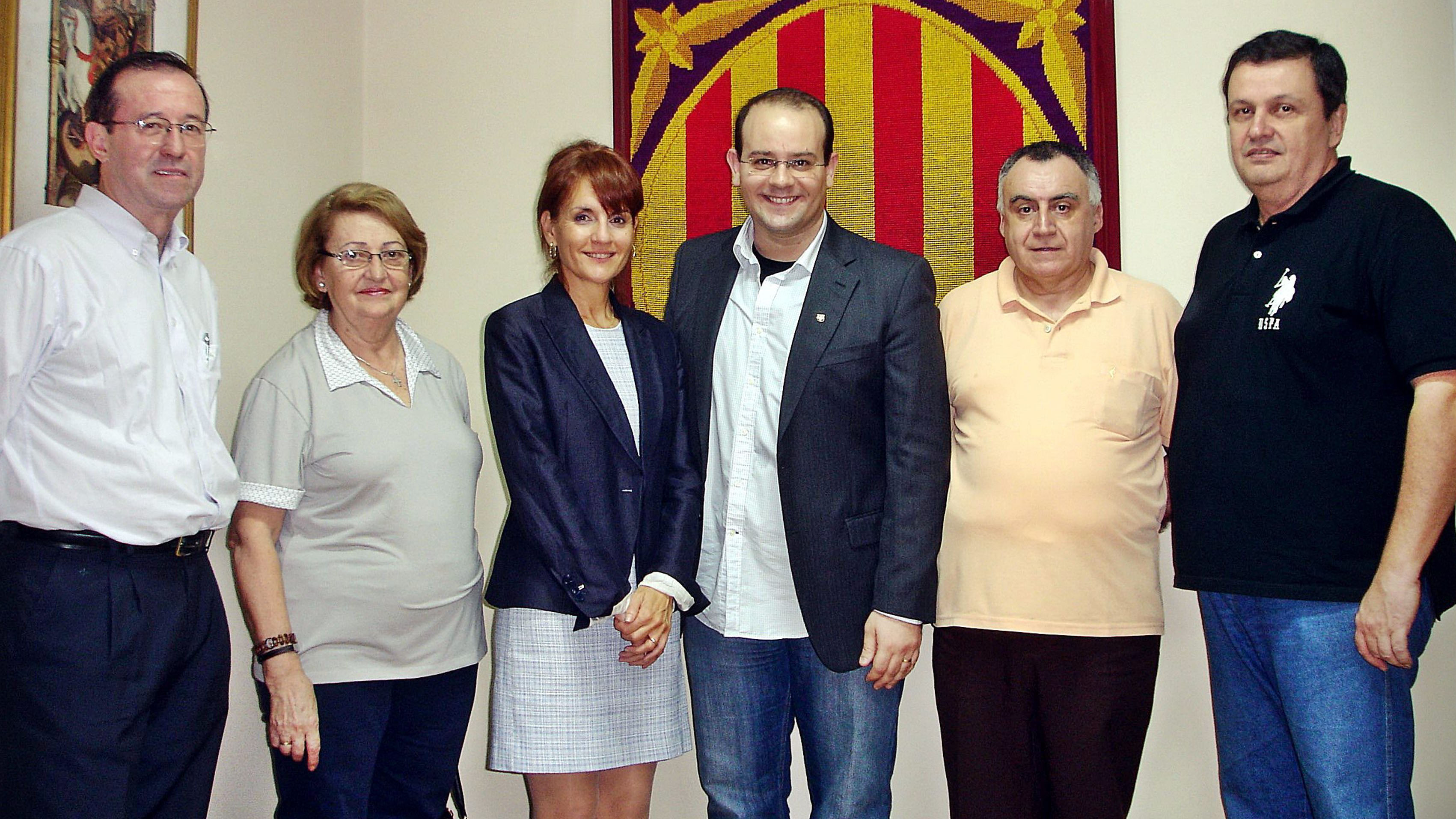 La hermana de Pep Guardiola, Francesca, en el centro.