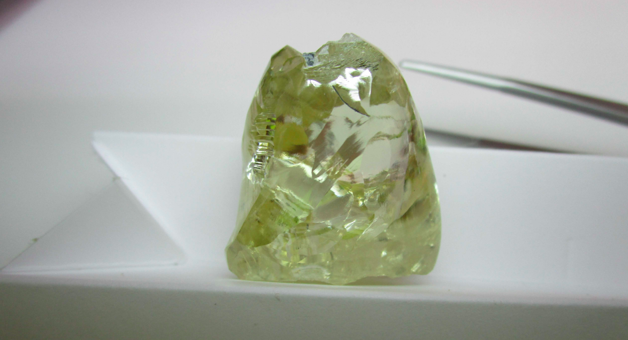 Diamante de 110 quilates encontrado por Firestone Diamonds (Foto: Firestone)