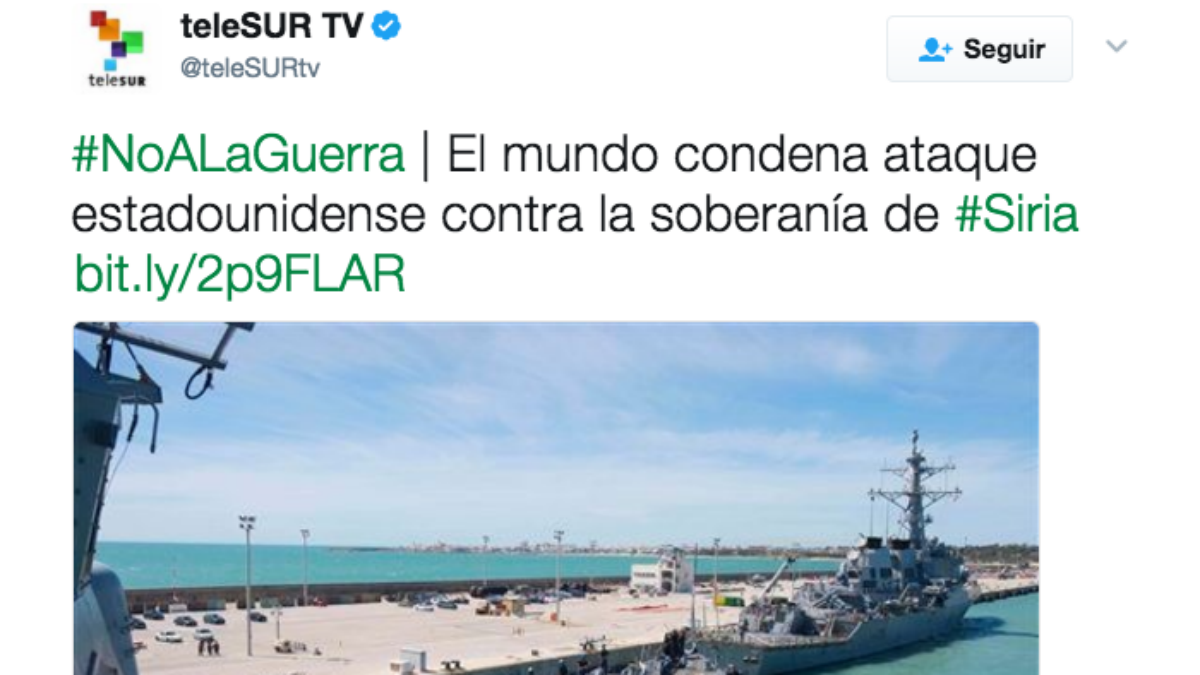La TV chavista asesorada por Podemos difunde los mensajes de «No a la Guerra» contra Trump.