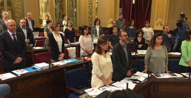 Podemos vuelve a no rendir homenaje en un minuto de silencio, esta vez en la Cámara balear