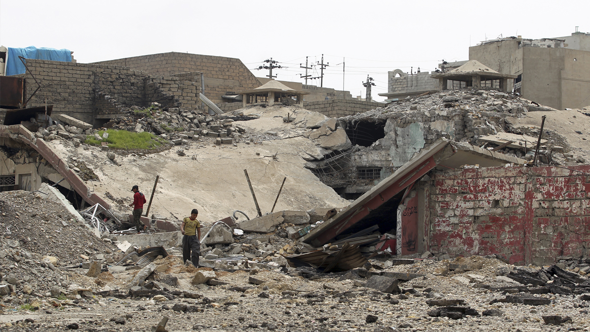 Mosul está siendo escenario de una larga batalla casa por casa para liberarla del ISIS. (AFP)