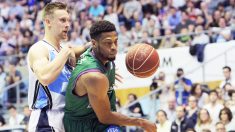 Encuentro de ACB entre Rio Natura Monbus Obradoiro y Unicaja Málaga. (Foto: EFE)